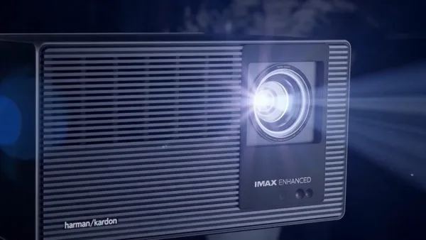 XGIMI Titan Noir Ultra Max triple laser RGB couleurs BT2020